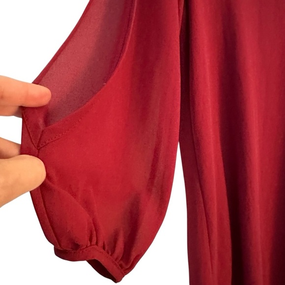 Lulu's | Elegant Burgundy V-Neck Long Sleeve Shift Dress Size Small - Picture 7 of 9